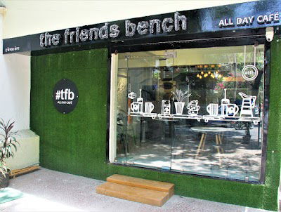 Friends Bench All Day Cafè