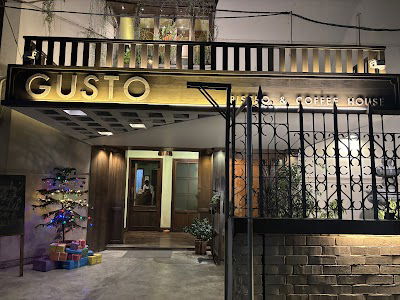 Gusto Bistro & Coffee House